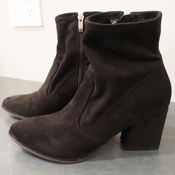 Marc Fisher sz 7.5 Leave2 black suede ankle booties - Picture 8 of 16
